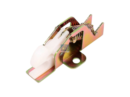 DT FRONT GRILL SLOT 6.70030